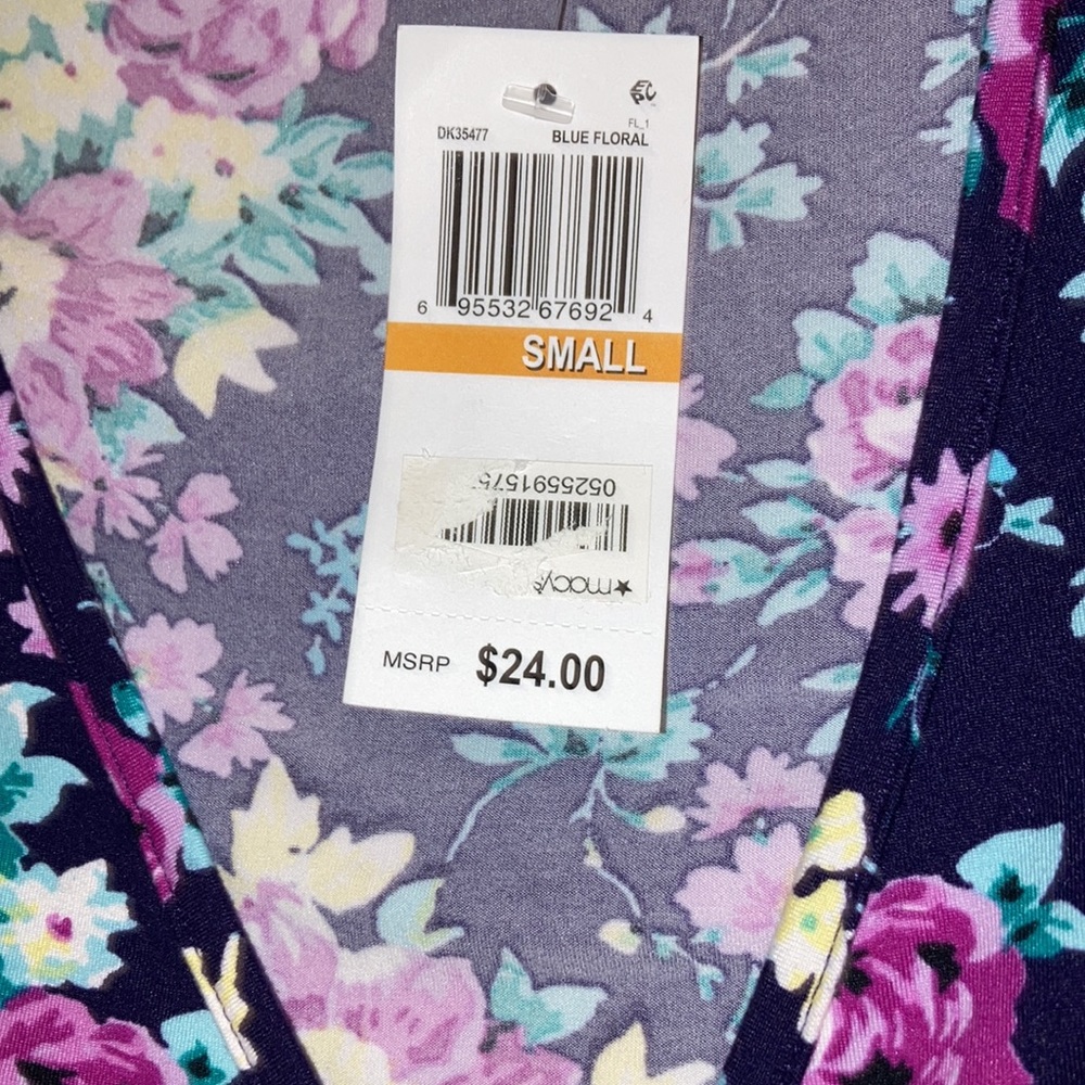 Size Small Top - Picture 4 of 6